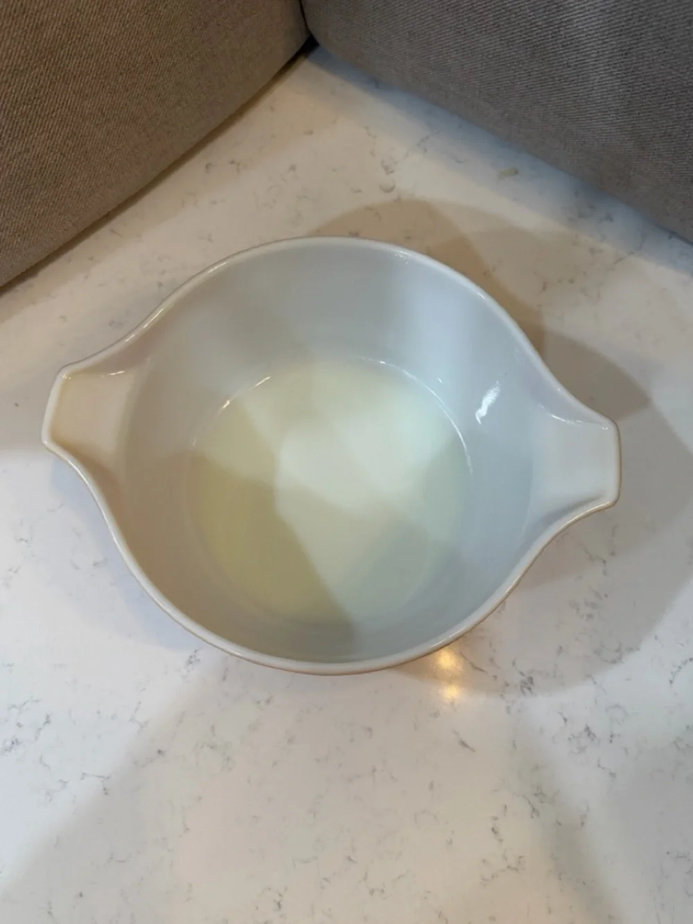 Pyrex Butterfly Gold 475-B Casserole Bowl 2.5 L